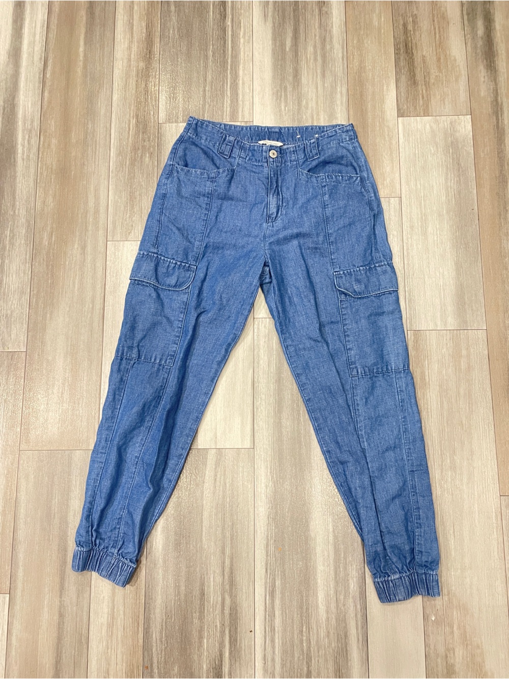 American eagle relaxed high waisted Cargo Jogger denim jeans